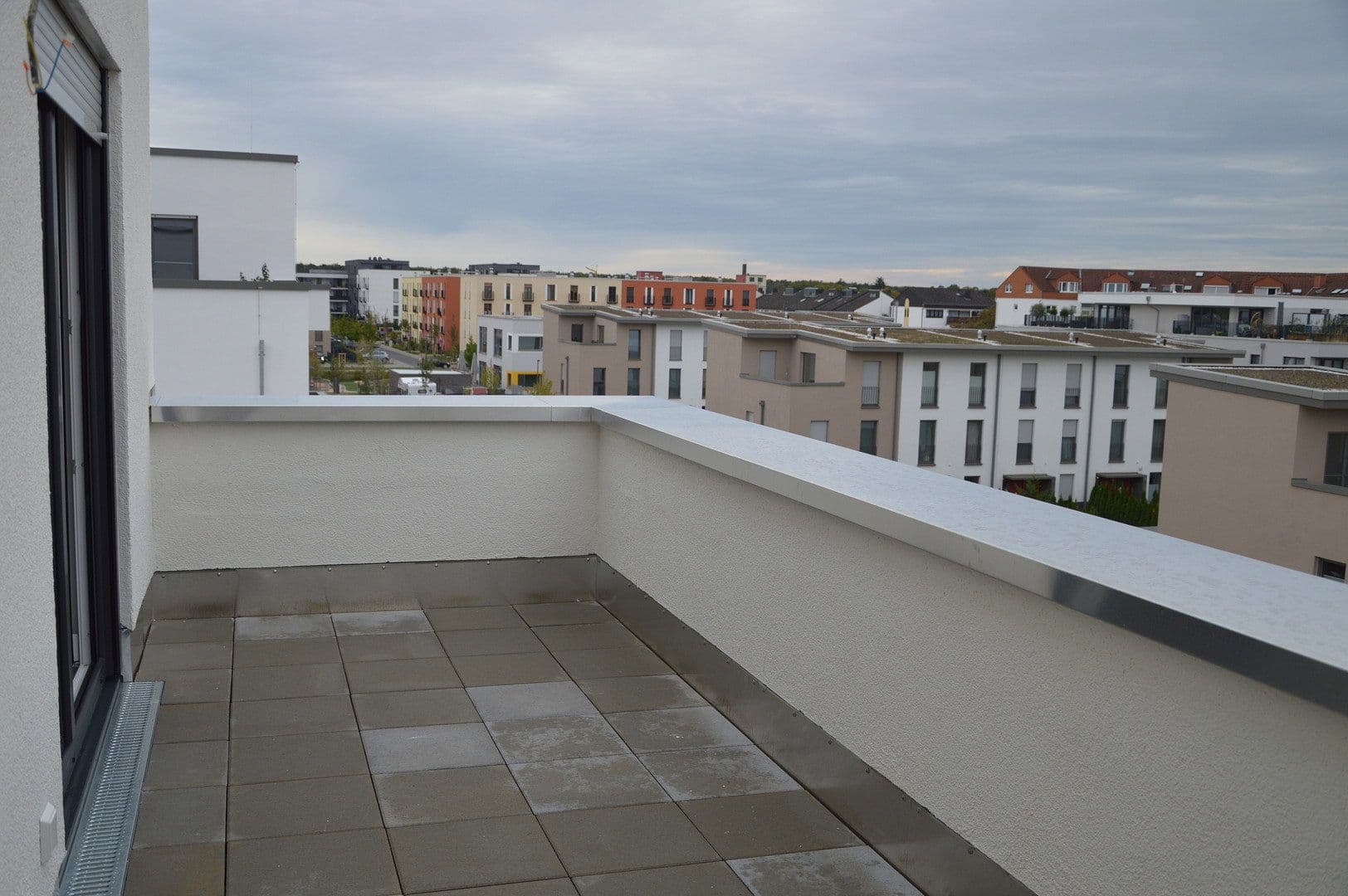 Pronájem bytu 3+1 97 m², Anny-Schlemm-Str. 7, Neu-Isenburg, Hessen Pronájem bytu 3+1 97 m², Anny-Schlemm-Str. 7, Neu-Isenburg, Hessen