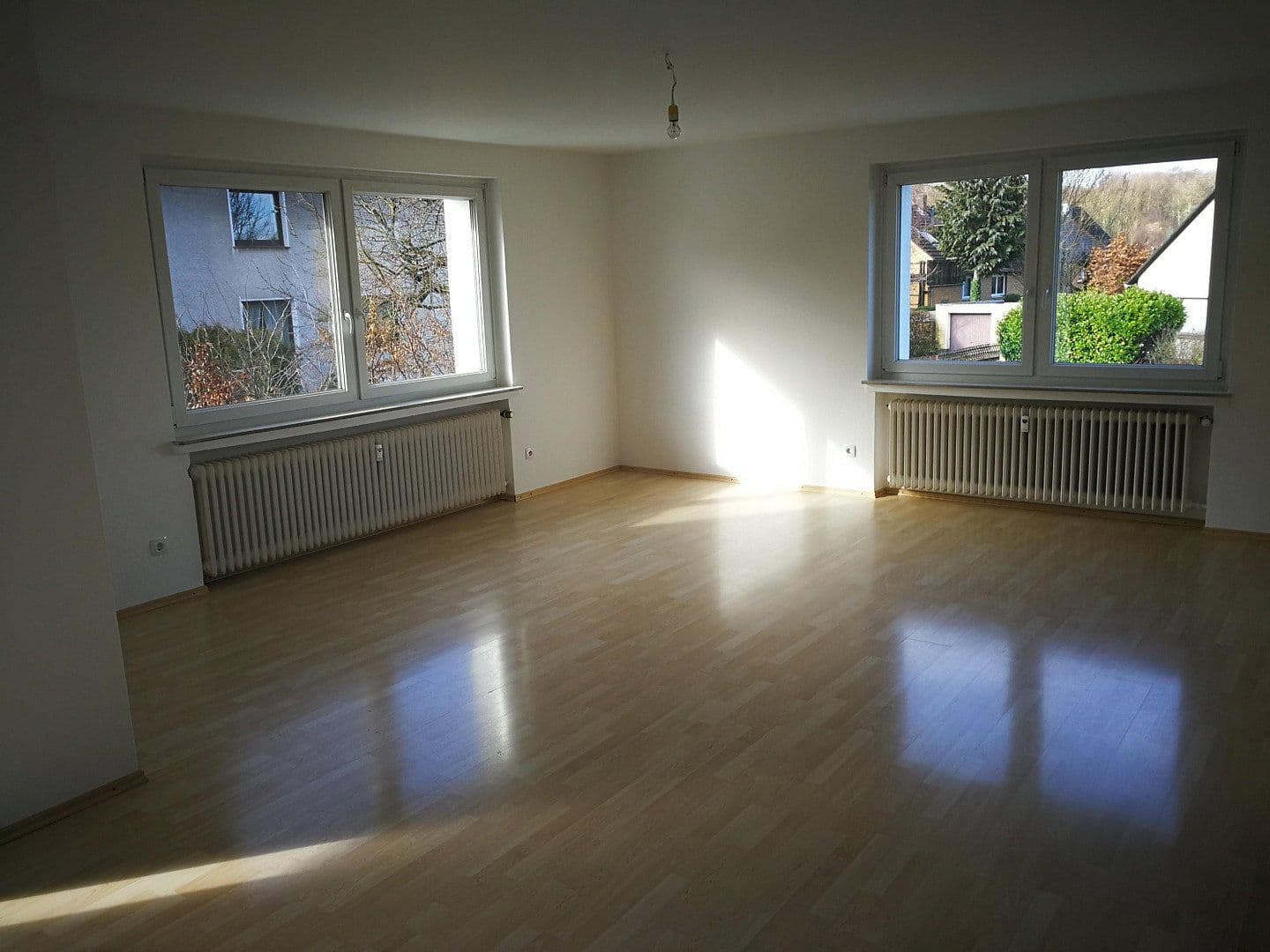 Prodej domu 267 m², pozemek 1.075 m², Wennigsen (Deister), Dolní Sasko Prodej domu 267 m², pozemek 1.075 m², Wennigsen (Deister), Dolní Sasko