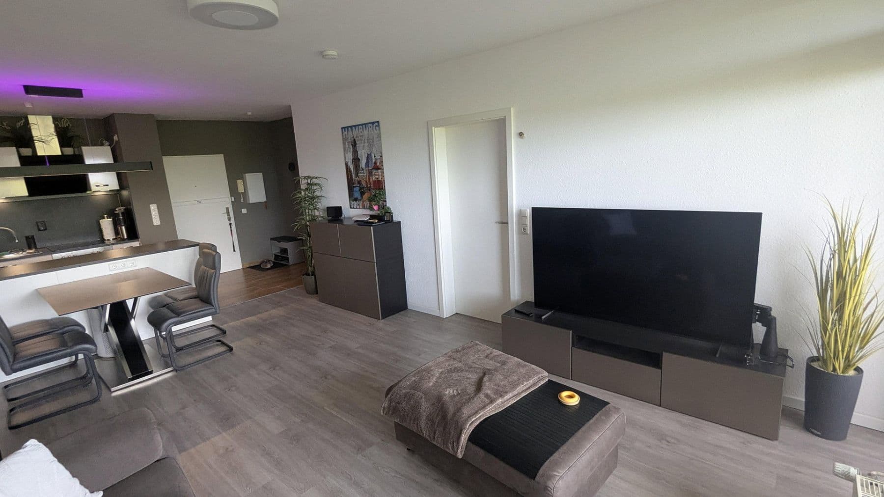 Pronájem bytu 2+1 60 m², Hamburg, Hamburg Pronájem bytu 2+1 60 m², Hamburg, Hamburg