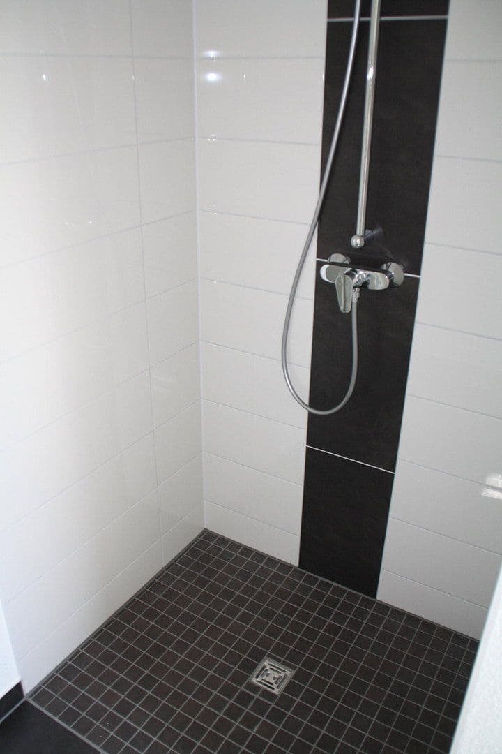 Pronájem bytu 3+1 70 m², Albert-Einstein-Str. 7a, Rostock, Mecklenburg-Vorpommern Pronájem bytu 3+1 70 m², Albert-Einstein-Str. 7a, Rostock, Mecklenburg-Vorpommern