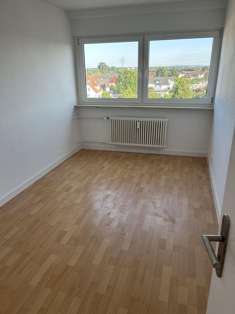 Pronájem bytu 4+1 95 m², Rodgau, Hessen Pronájem bytu 4+1 95 m², Rodgau, Hessen
