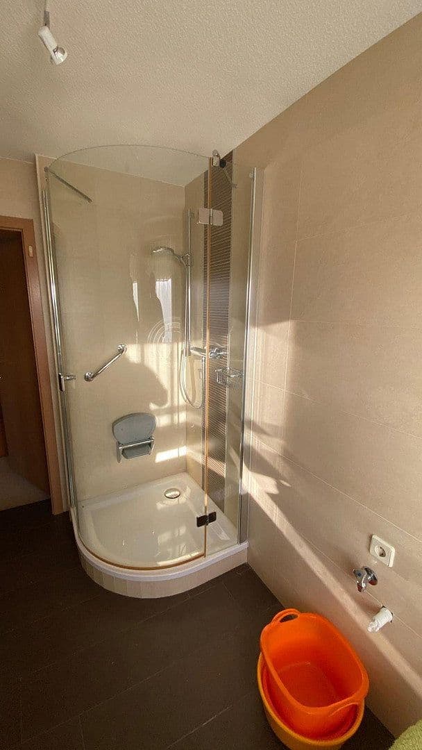 Pronájem bytu 2+1 55 m², Muldensteiner Str. 43, Muldestausee, Sasko-Anhaltsko Pronájem bytu 2+1 55 m², Muldensteiner Str. 43, Muldestausee, Sasko-Anhaltsko