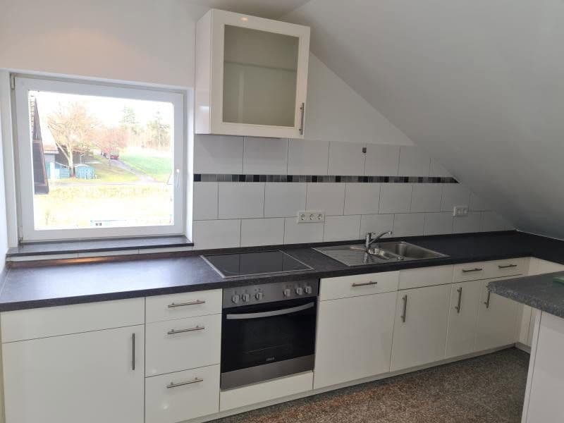 Pronájem bytu 2+1 59 m², Hambacherweg 12 a, Taunusstein, Hessen Pronájem bytu 2+1 59 m², Hambacherweg 12 a, Taunusstein, Hessen