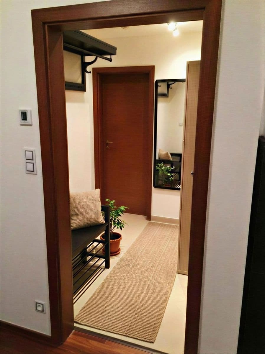 Pronájem bytu 35 m², Olšanská e, Praha, Praha Pronájem bytu 35 m², Olšanská e, Praha, Praha
