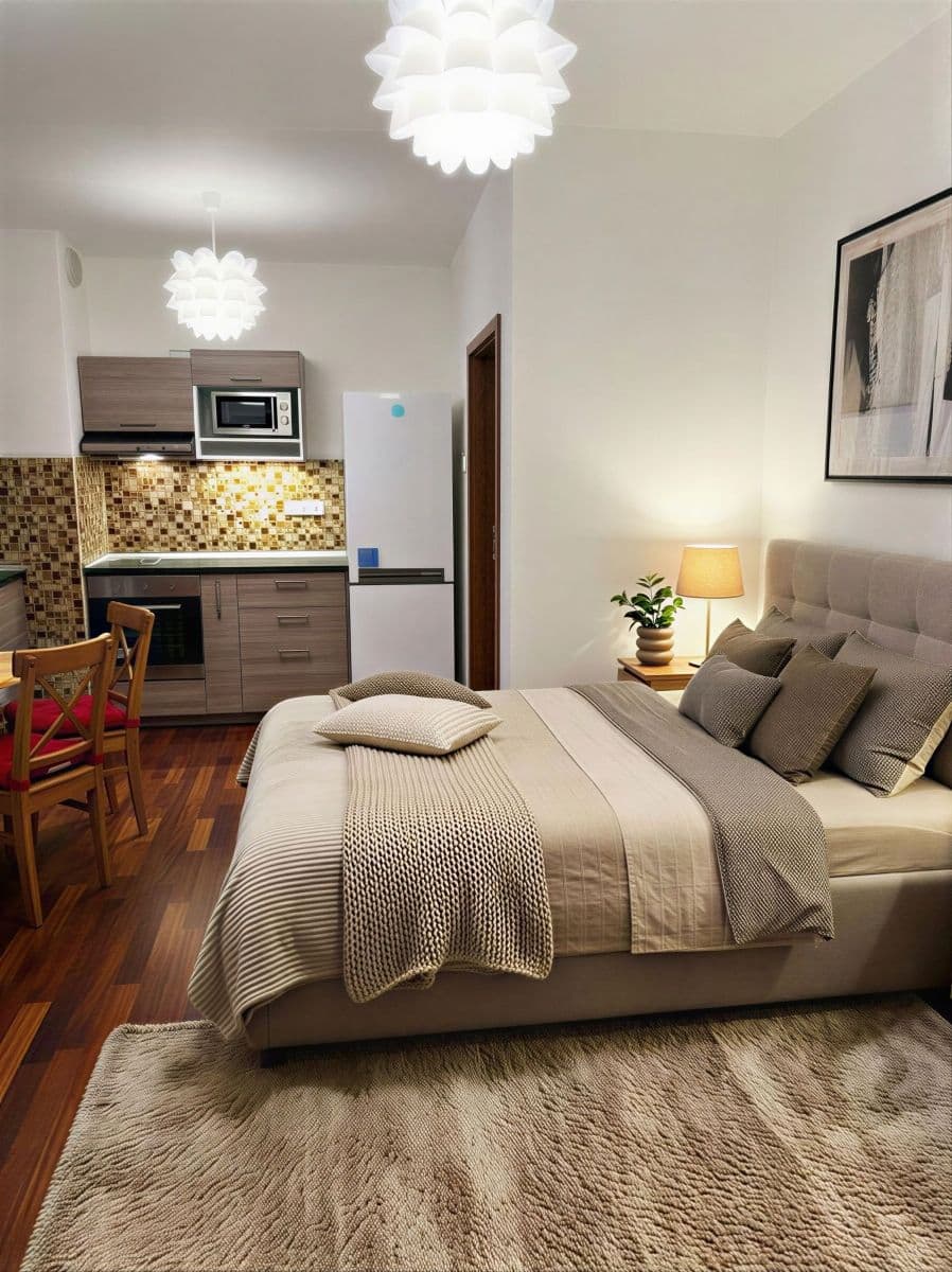 Pronájem bytu 35 m², Olšanská e, Praha, Praha Pronájem bytu 35 m², Olšanská e, Praha, Praha