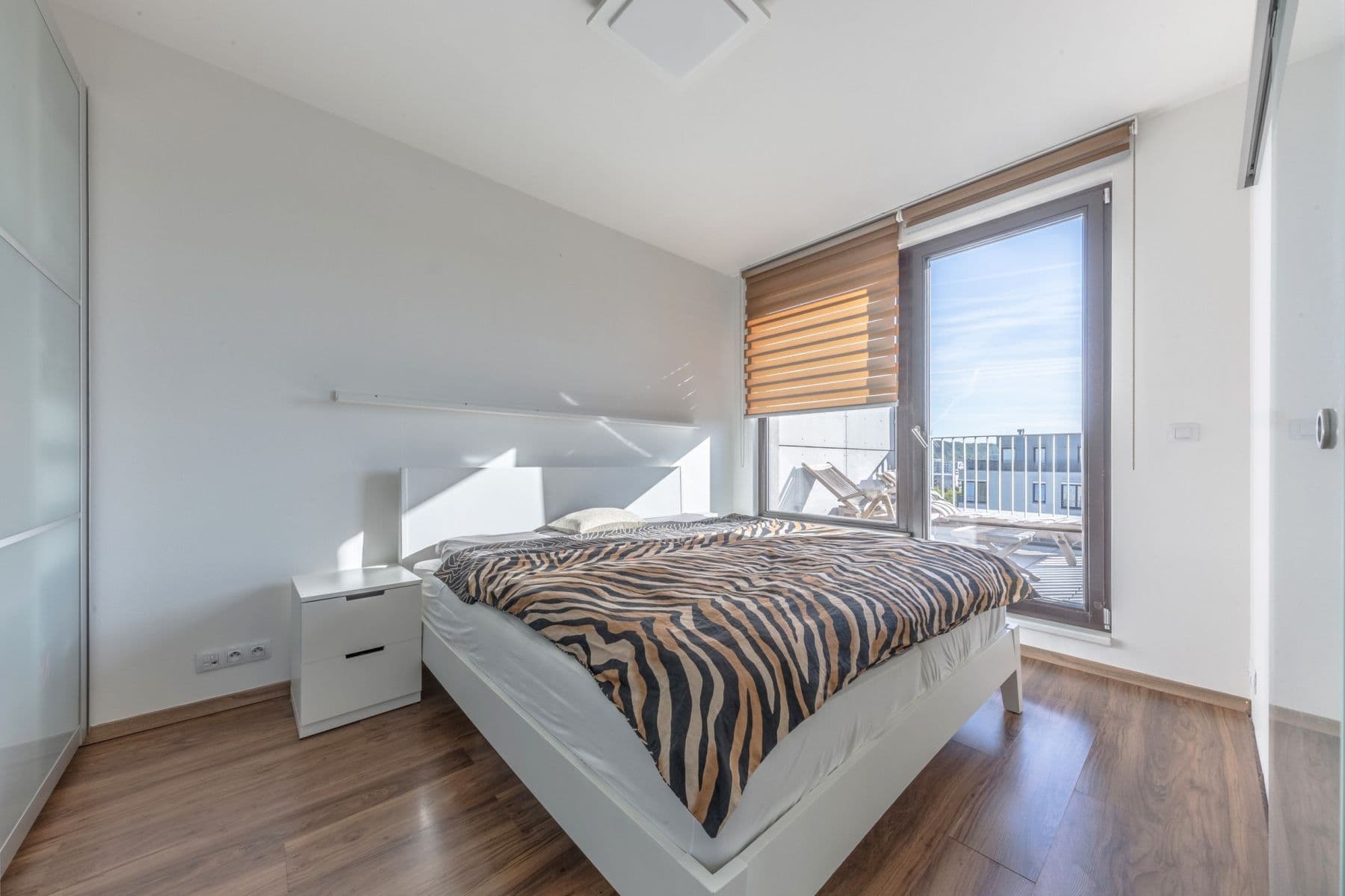Pronájem bytu 50 m², Sousedíkova Rezidence nad Rokytkou, Praha, Praha Pronájem bytu 50 m², Sousedíkova Rezidence nad Rokytkou, Praha, Praha