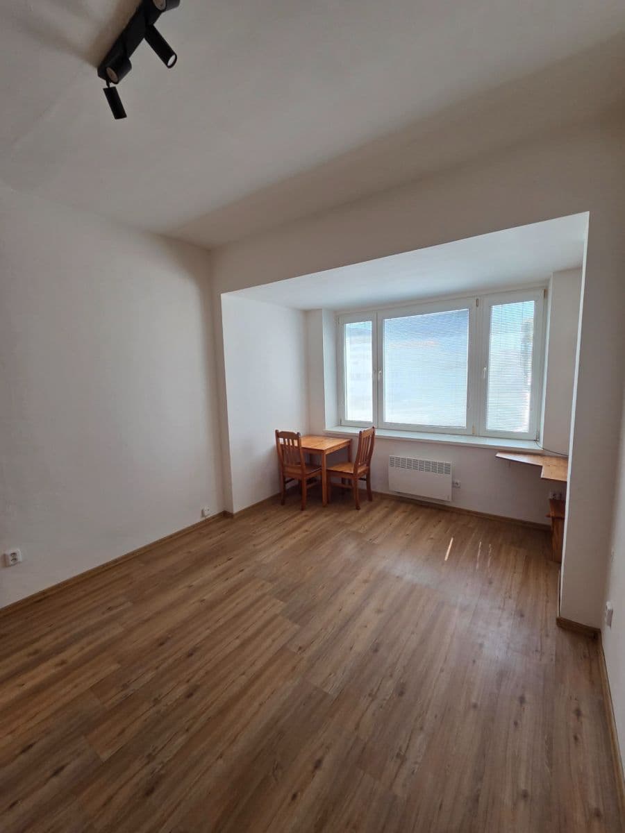 Pronájem bytu 1+kk 24 m², Bratislavská, Brno, Jihomoravský kraj Pronájem bytu 1+kk 24 m², Bratislavská, Brno, Jihomoravský kraj