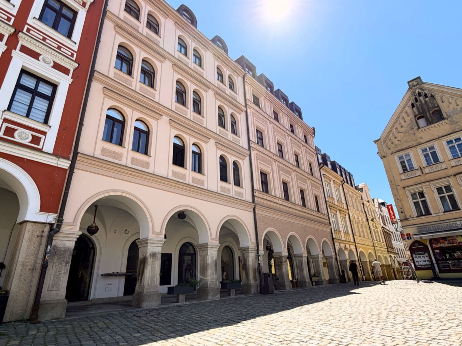 Pronájem bytu 2+kk 75 m², náměstí doktora Edvarda Beneše, Liberec, Liberecký kraj Pronájem bytu 2+kk 75 m², náměstí doktora Edvarda Beneše, Liberec, Liberecký kraj