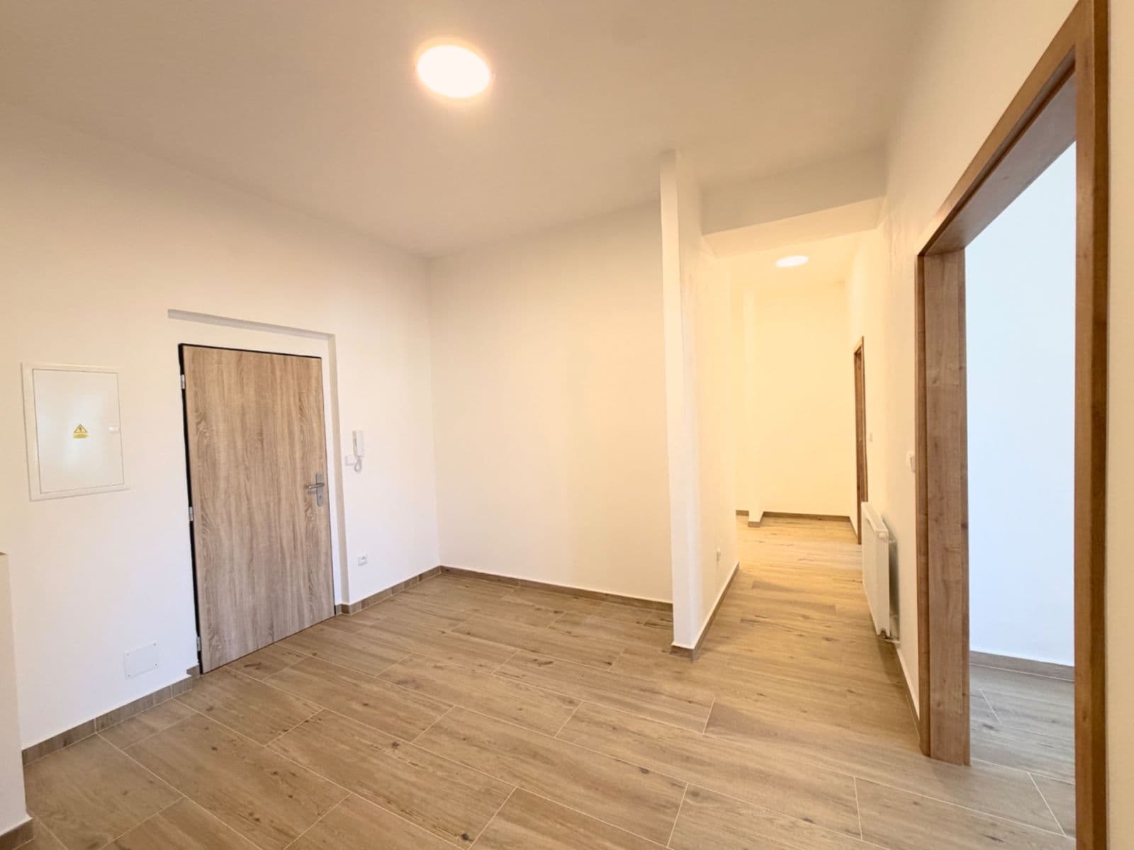 Pronájem bytu 2+kk 75 m², náměstí doktora Edvarda Beneše, Liberec, Liberecký kraj Pronájem bytu 2+kk 75 m², náměstí doktora Edvarda Beneše, Liberec, Liberecký kraj