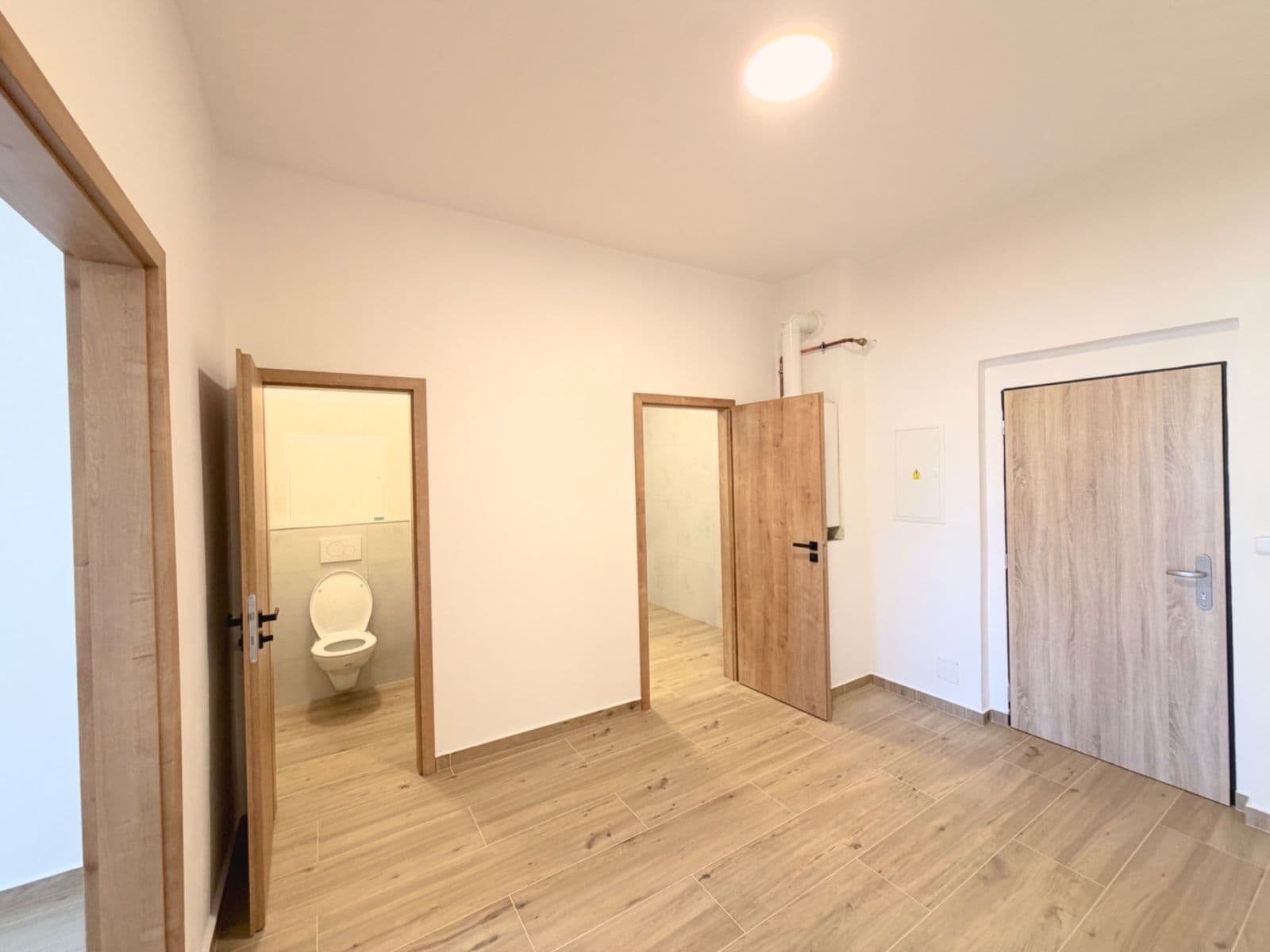 Pronájem bytu 2+kk 75 m², náměstí doktora Edvarda Beneše, Liberec, Liberecký kraj Pronájem bytu 2+kk 75 m², náměstí doktora Edvarda Beneše, Liberec, Liberecký kraj