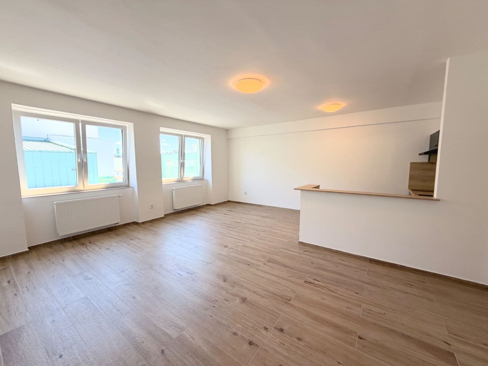 Pronájem bytu 1+kk 48 m², náměstí doktora Edvarda Beneše, Liberec, Liberecký kraj Pronájem bytu 1+kk 48 m², náměstí doktora Edvarda Beneše, Liberec, Liberecký kraj