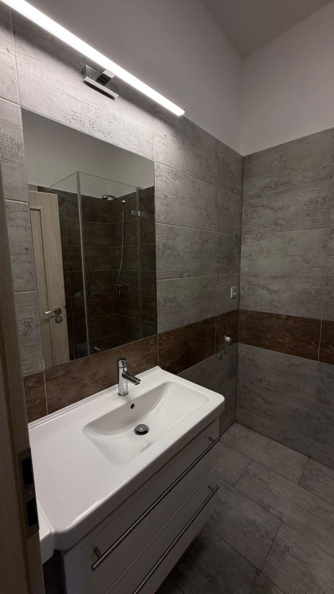 Pronájem bytu 2+kk 46 m², Železničářská, Jičín, Královéhradecký kraj Pronájem bytu 2+kk 46 m², Železničářská, Jičín, Královéhradecký kraj