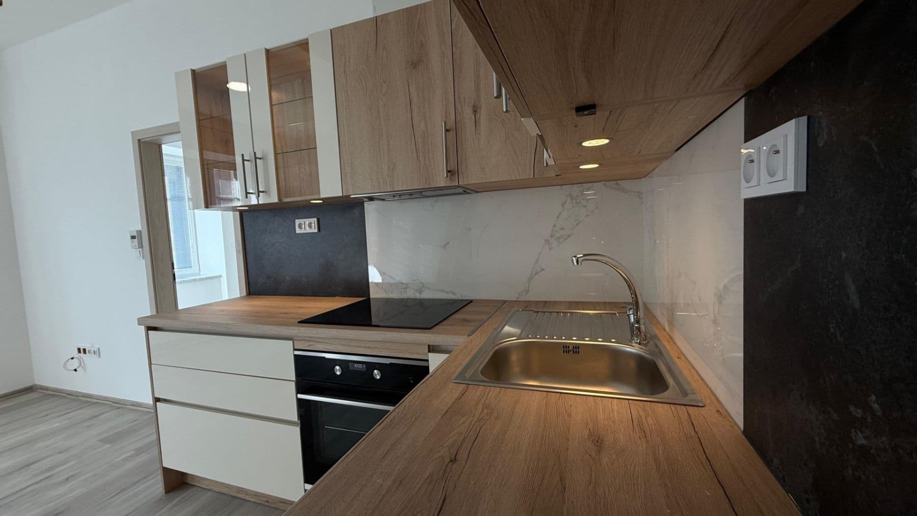 Pronájem bytu 2+kk 46 m², Železničářská, Jičín, Královéhradecký kraj Pronájem bytu 2+kk 46 m², Železničářská, Jičín, Královéhradecký kraj