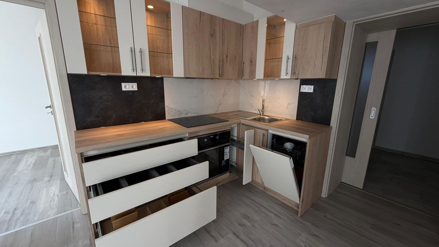 Pronájem bytu 2+kk 46 m², Železničářská, Jičín, Královéhradecký kraj Pronájem bytu 2+kk 46 m², Železničářská, Jičín, Královéhradecký kraj