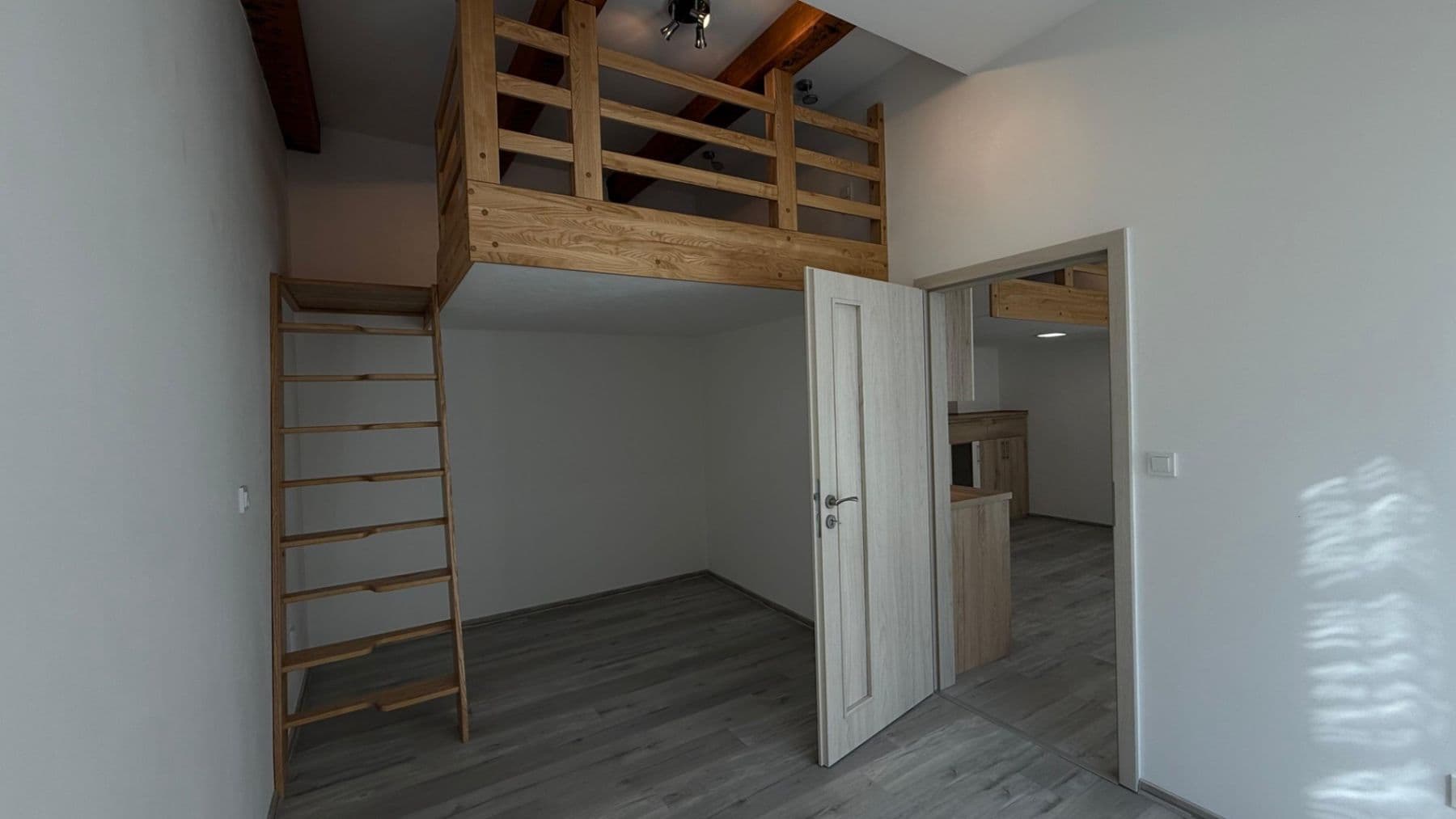 Pronájem bytu 2+kk 46 m², Železničářská, Jičín, Královéhradecký kraj Pronájem bytu 2+kk 46 m², Železničářská, Jičín, Královéhradecký kraj