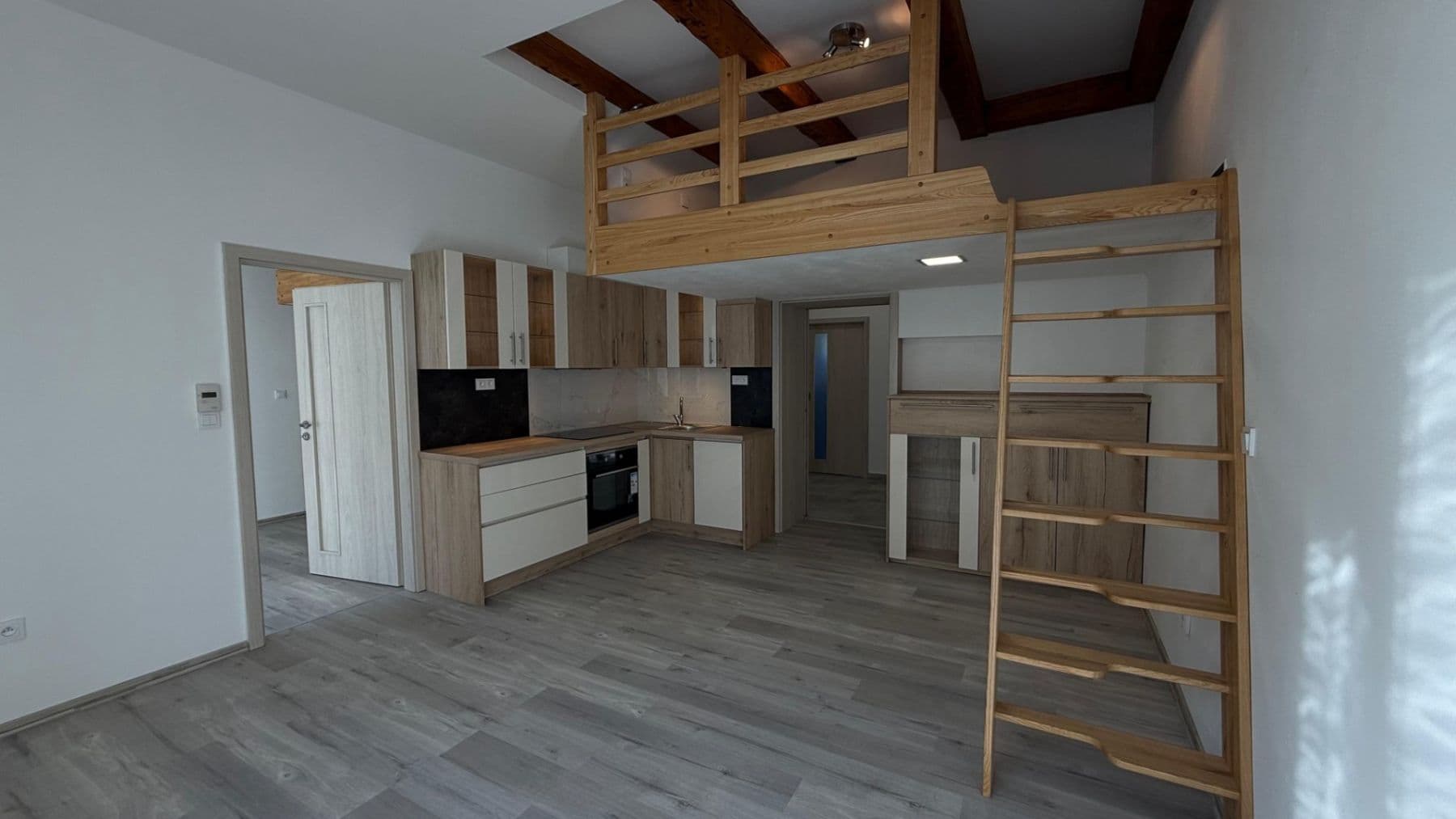 Pronájem bytu 2+kk 46 m², Železničářská, Jičín, Královéhradecký kraj Pronájem bytu 2+kk 46 m², Železničářská, Jičín, Královéhradecký kraj