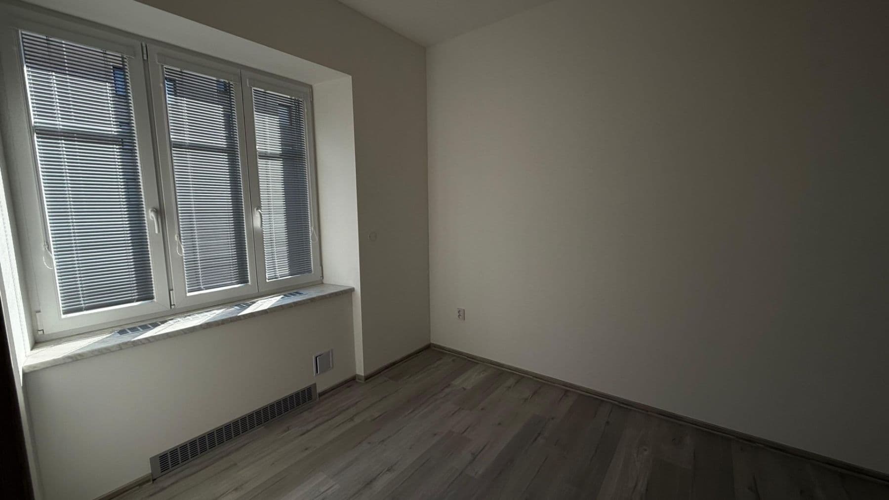 Pronájem bytu 2+kk 46 m², Železničářská, Jičín, Královéhradecký kraj Pronájem bytu 2+kk 46 m², Železničářská, Jičín, Královéhradecký kraj