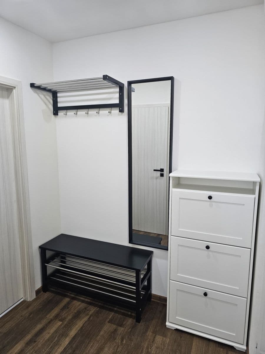 Pronájem bytu 2+1 60 m², Zárubova, Praha, Praha Pronájem bytu 2+1 60 m², Zárubova, Praha, Praha