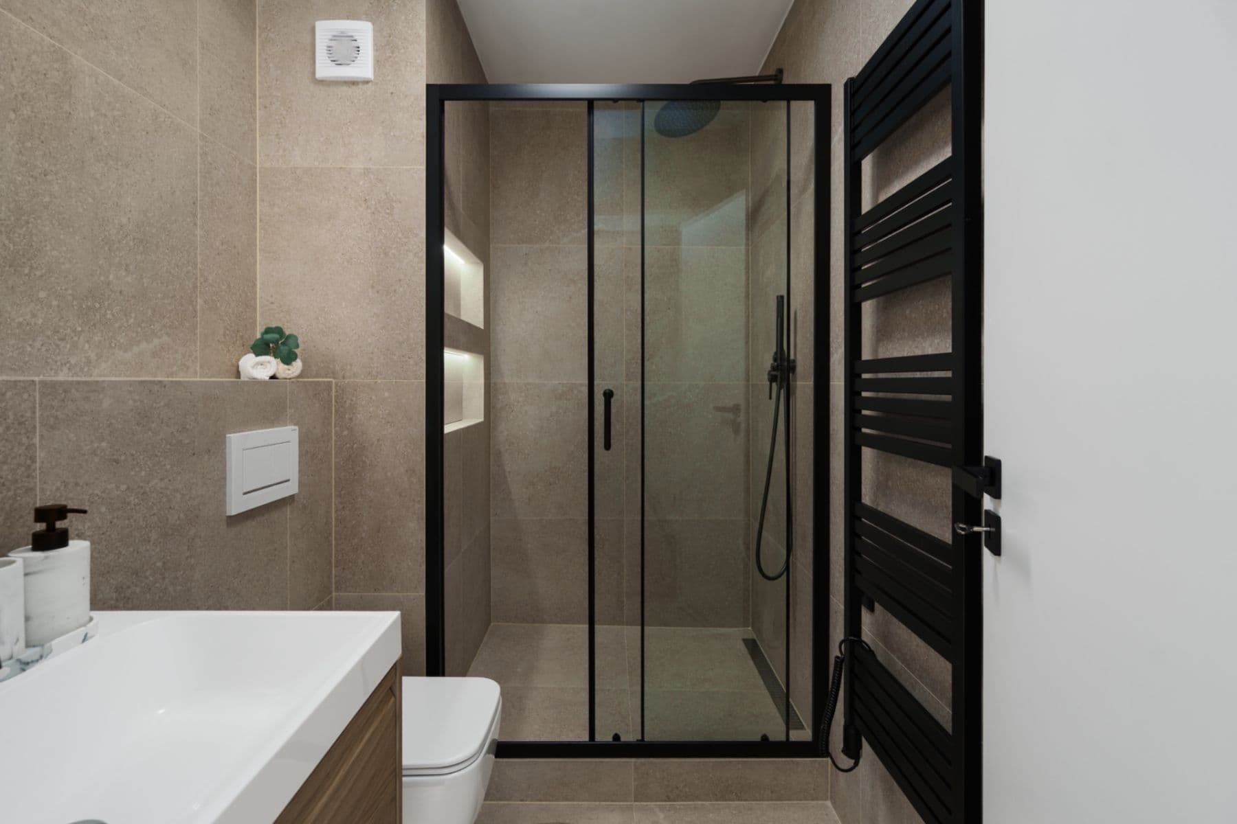 Prodej bytu 2+1 37 m², Milady Horákové, Hradec Králové, Královéhradecký kraj Prodej bytu 2+1 37 m², Milady Horákové, Hradec Králové, Královéhradecký kraj