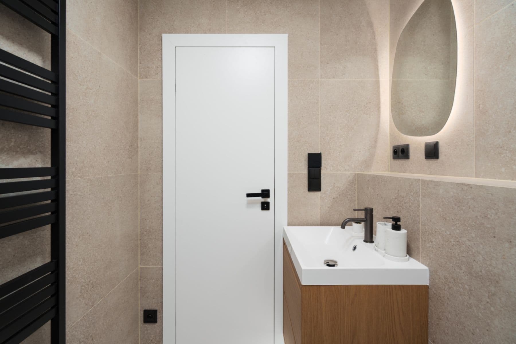 Prodej bytu 2+1 37 m², Milady Horákové, Hradec Králové, Královéhradecký kraj Prodej bytu 2+1 37 m², Milady Horákové, Hradec Králové, Královéhradecký kraj