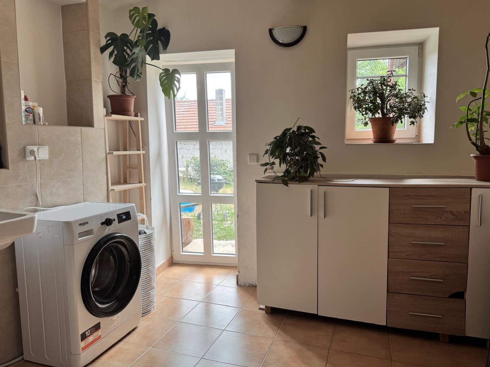 Prodej domu 68 m², pozemek 958 m², Kozárovice, Středočeský kraj Prodej domu 68 m², pozemek 958 m², Kozárovice, Středočeský kraj