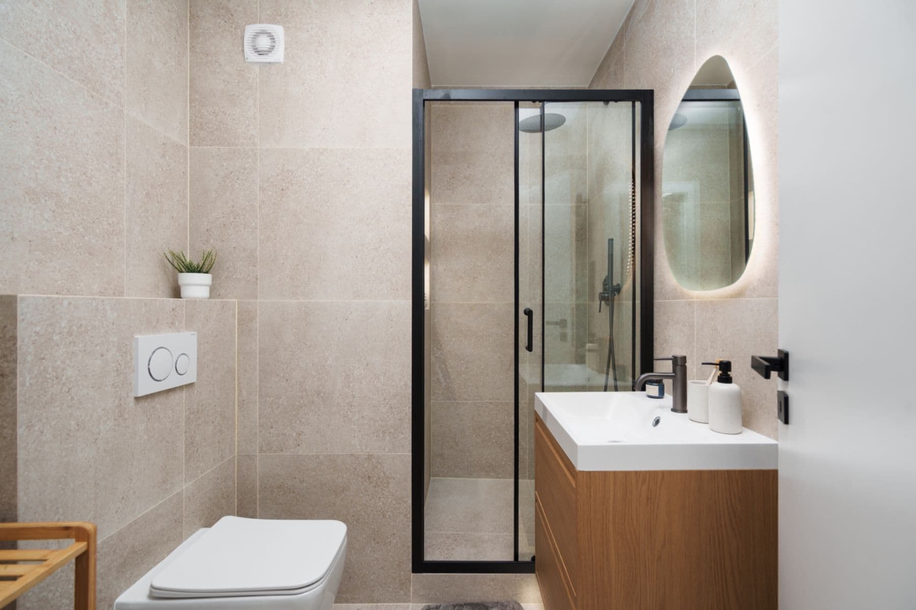 Prodej bytu 1+kk 35 m², Jana Masaryka, Hradec Králové, Královéhradecký kraj Prodej bytu 1+kk 35 m², Jana Masaryka, Hradec Králové, Královéhradecký kraj