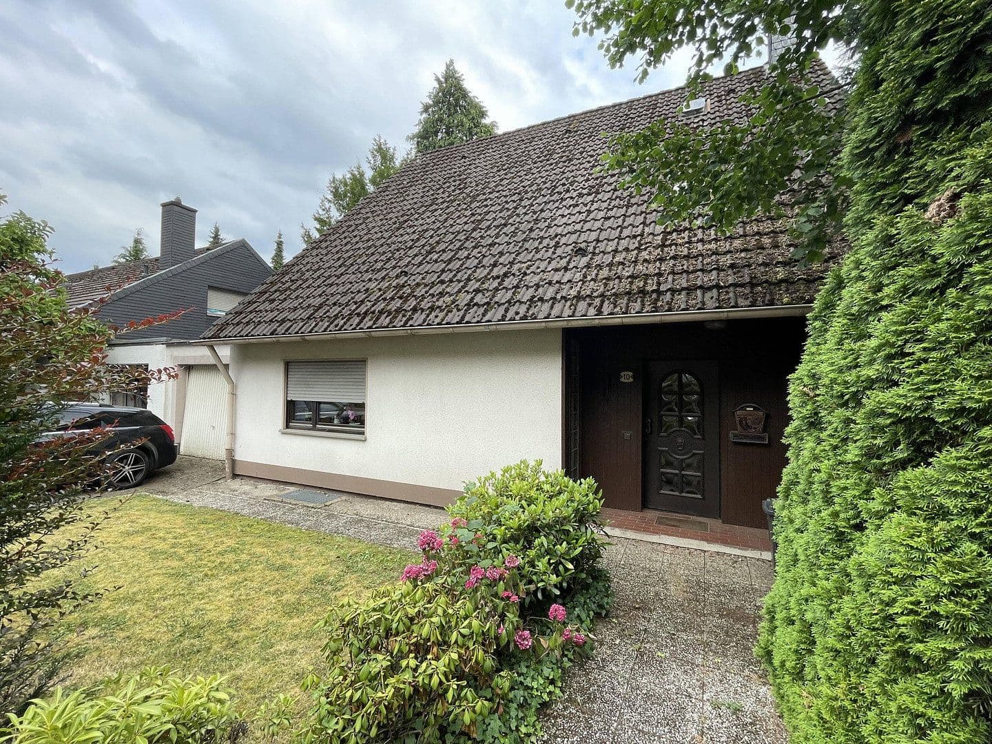 Prodej domu 166 m², pozemek 740 m², Leichlingen, Severní Porýní-Vestfálsko Prodej domu 166 m², pozemek 740 m², Leichlingen, Severní Porýní-Vestfálsko