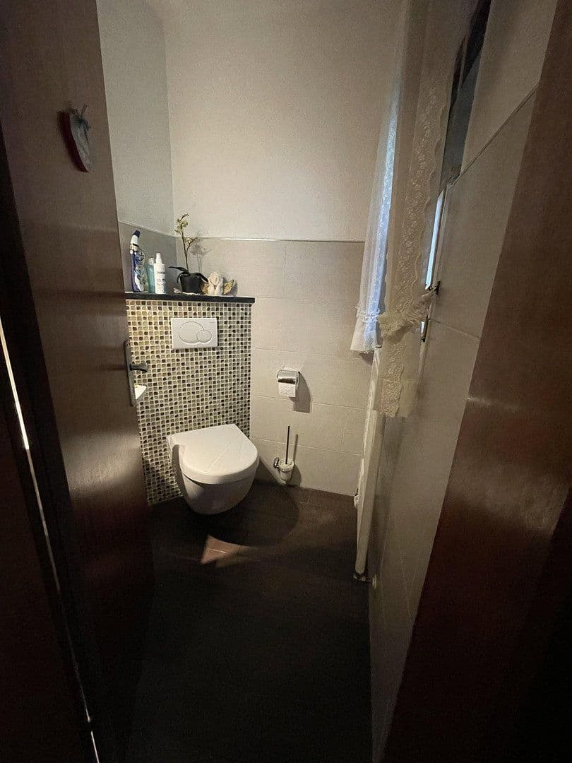 Prodej domu 166 m², pozemek 740 m², Leichlingen, Severní Porýní-Vestfálsko Prodej domu 166 m², pozemek 740 m², Leichlingen, Severní Porýní-Vestfálsko