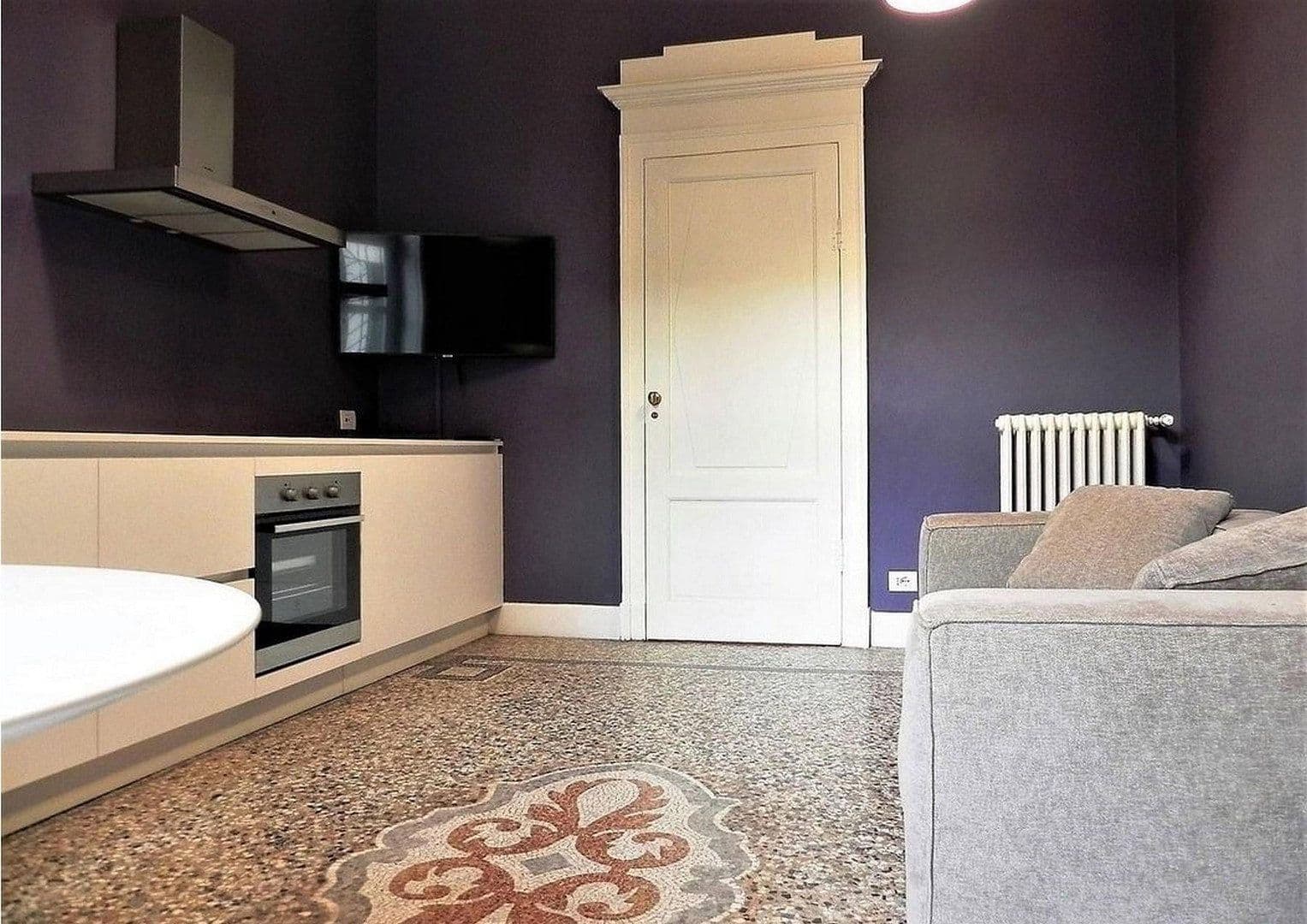 Pronájem bytu 2+1 50 m², Werastraße 20, Stuttgart, Bádensko-Württembersko Pronájem bytu 2+1 50 m², Werastraße 20, Stuttgart, Bádensko-Württembersko