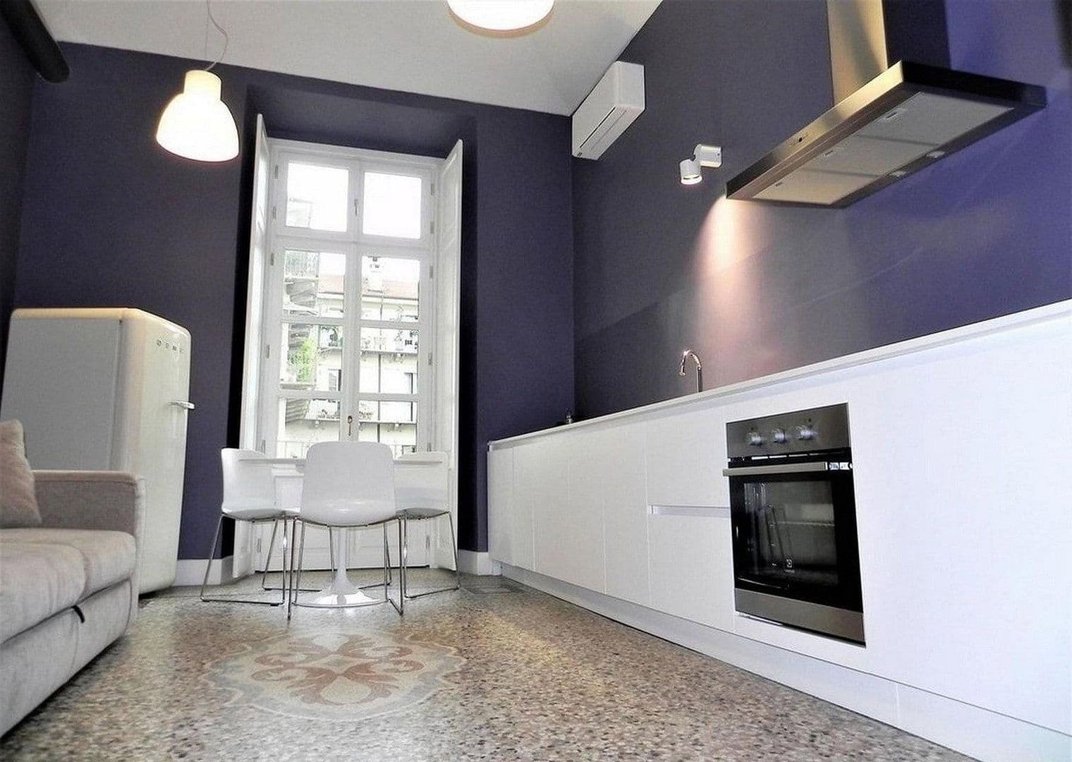 Pronájem bytu 2+1 50 m², Werastraße 20, Stuttgart, Bádensko-Württembersko Pronájem bytu 2+1 50 m², Werastraße 20, Stuttgart, Bádensko-Württembersko