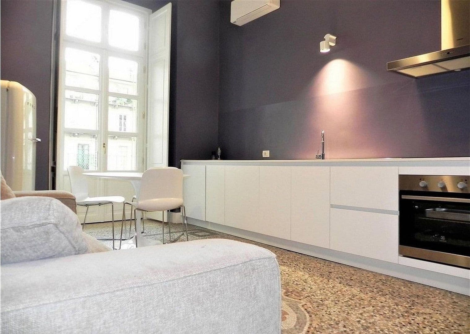 Pronájem bytu 2+1 50 m², Werastraße 20, Stuttgart, Bádensko-Württembersko Pronájem bytu 2+1 50 m², Werastraße 20, Stuttgart, Bádensko-Württembersko