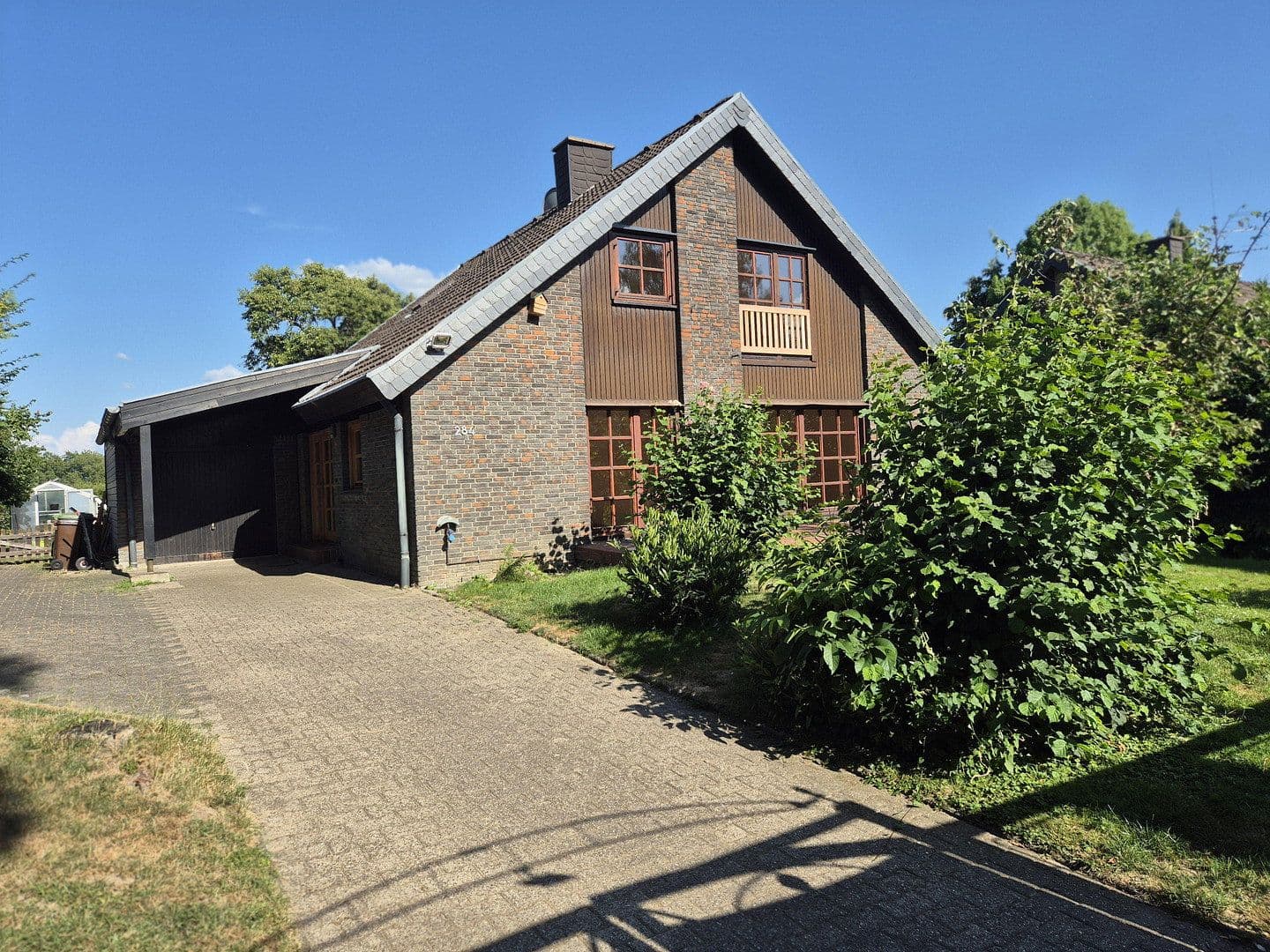 Prodej domu 195 m², pozemek 829 m², Neunkirchen-Seelscheid, Severní Porýní-Vestfálsko Prodej domu 195 m², pozemek 829 m², Neunkirchen-Seelscheid, Severní Porýní-Vestfálsko