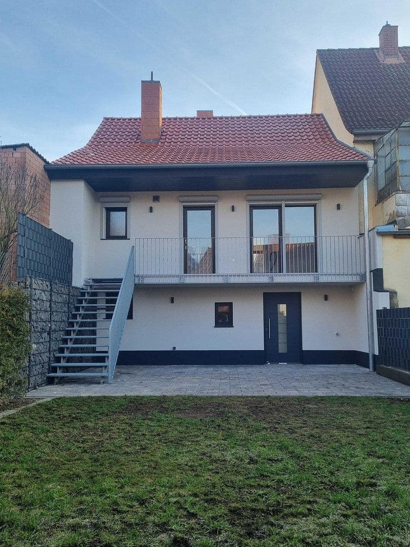 Prodej domu 99 m², pozemek 306 m², Eisenbahnstraße 4a, Steinwenden, Porýní-Falc Prodej domu 99 m², pozemek 306 m², Eisenbahnstraße 4a, Steinwenden, Porýní-Falc