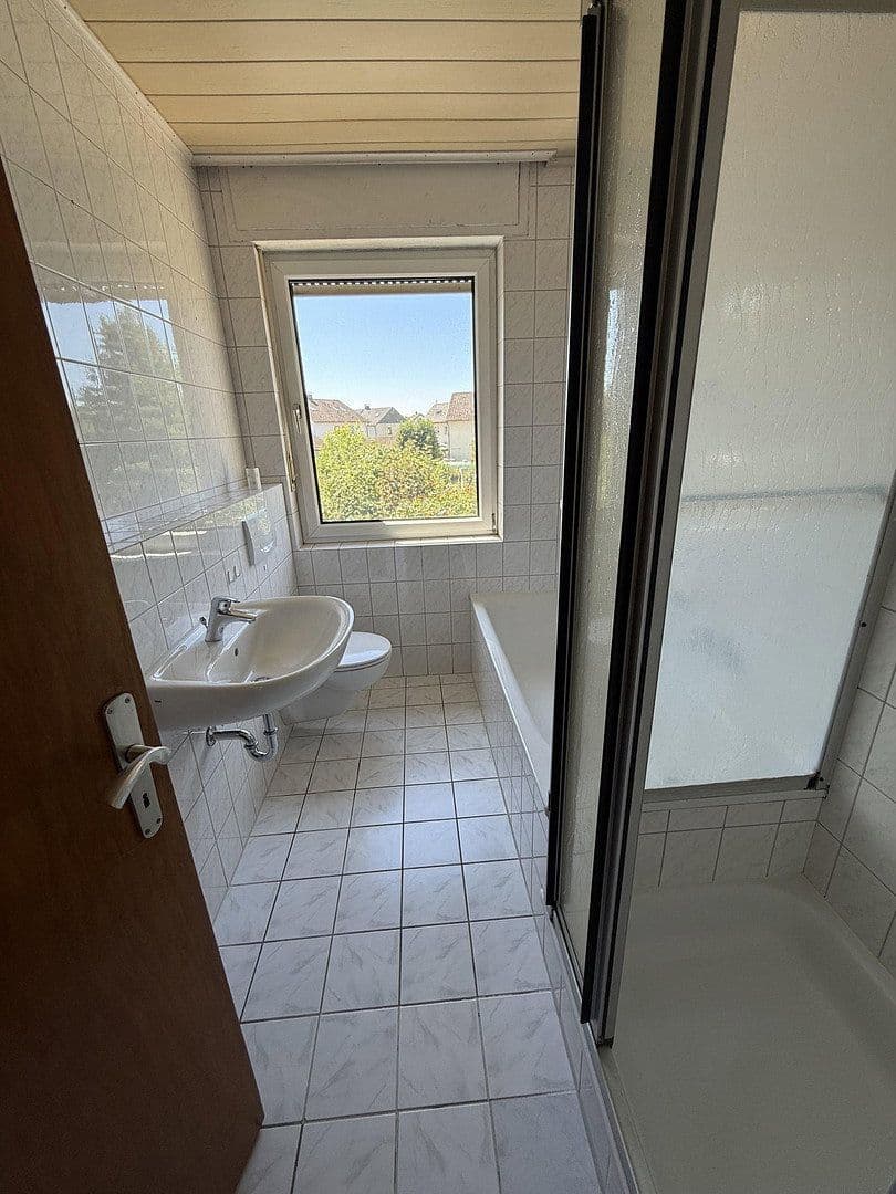 Pronájem bytu 4+1 75 m², Martin-luther-str. 16, Borgholzhausen, Severní Porýní-Vestfálsko Pronájem bytu 4+1 75 m², Martin-luther-str. 16, Borgholzhausen, Severní Porýní-Vestfálsko