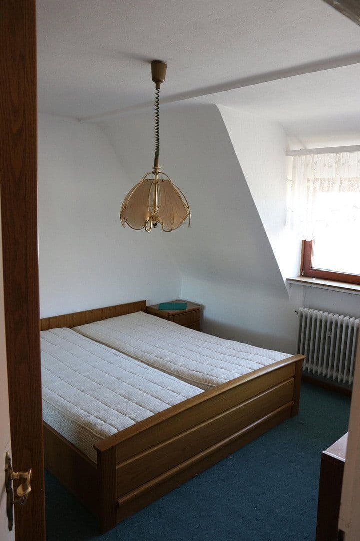 Prodej domu 175 m², pozemek 600 m², Salinenstraße 15, Salzgitter-Thiede, Dolní Sasko Prodej domu 175 m², pozemek 600 m², Salinenstraße 15, Salzgitter-Thiede, Dolní Sasko