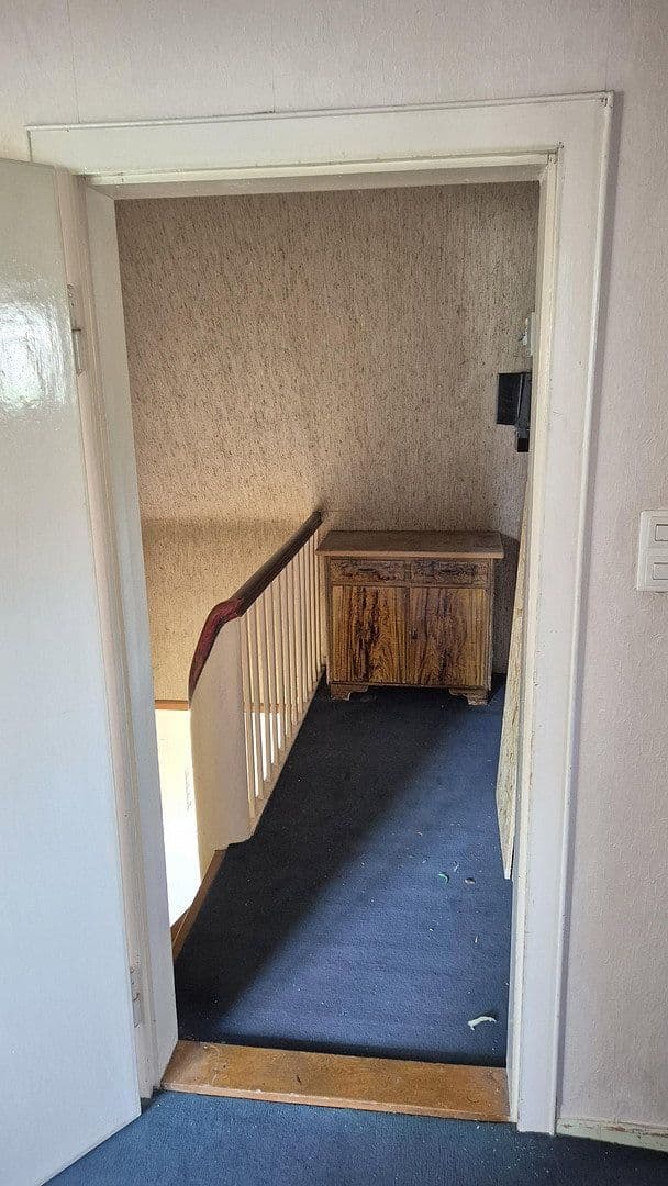 Prodej domu 175 m², pozemek 600 m², Salinenstraße 15, Salzgitter-Thiede, Dolní Sasko Prodej domu 175 m², pozemek 600 m², Salinenstraße 15, Salzgitter-Thiede, Dolní Sasko