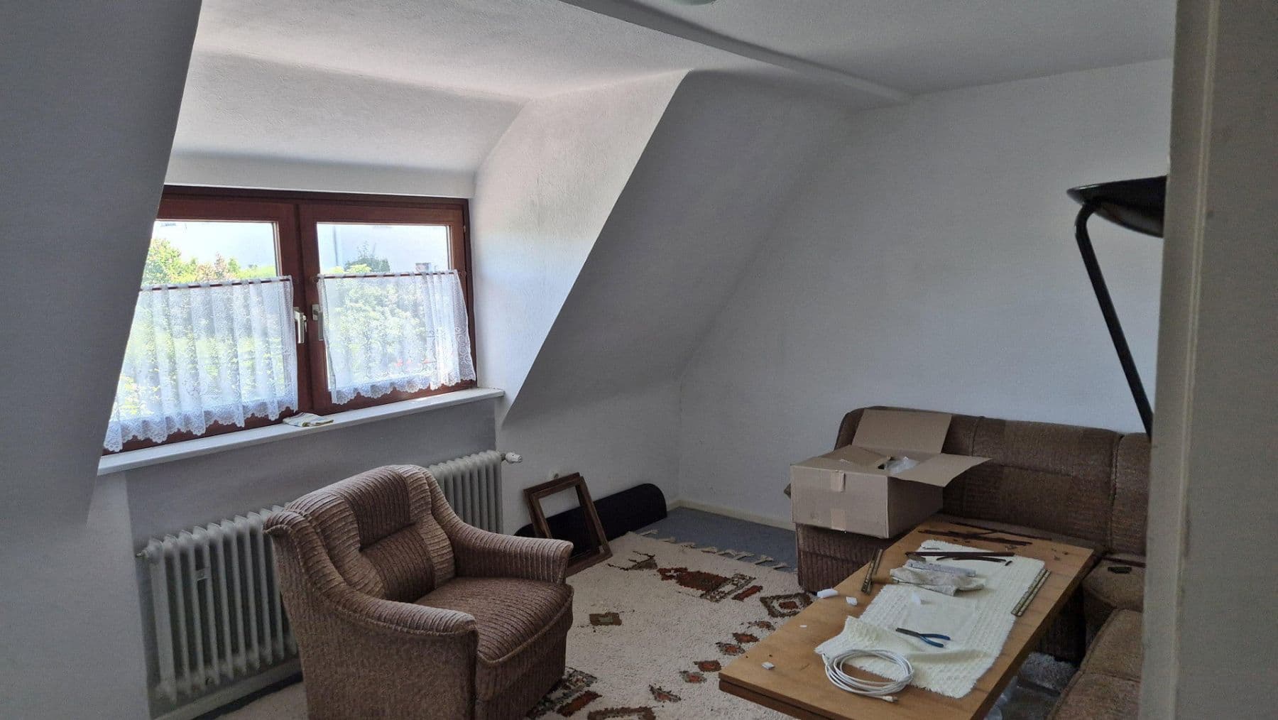Prodej domu 175 m², pozemek 600 m², Salinenstraße 15, Salzgitter-Thiede, Dolní Sasko Prodej domu 175 m², pozemek 600 m², Salinenstraße 15, Salzgitter-Thiede, Dolní Sasko