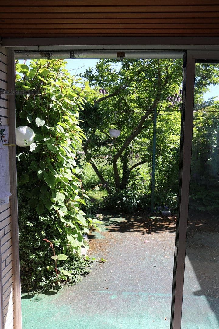 Prodej domu 175 m², pozemek 600 m², Salinenstraße 15, Salzgitter-Thiede, Dolní Sasko Prodej domu 175 m², pozemek 600 m², Salinenstraße 15, Salzgitter-Thiede, Dolní Sasko