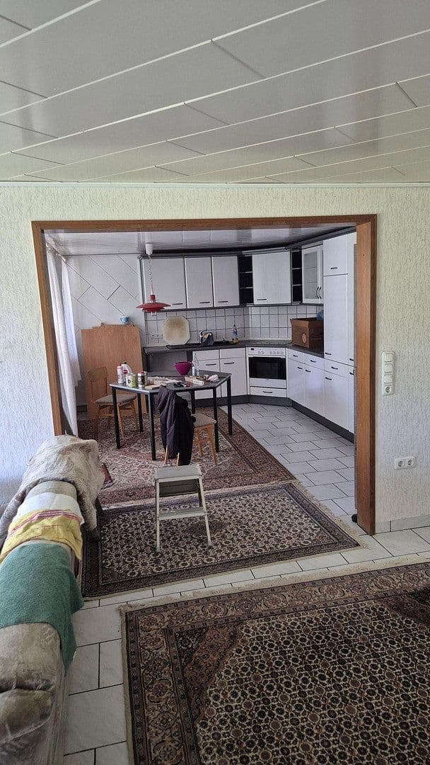 Prodej domu 175 m², pozemek 600 m², Salinenstraße 15, Salzgitter-Thiede, Dolní Sasko Prodej domu 175 m², pozemek 600 m², Salinenstraße 15, Salzgitter-Thiede, Dolní Sasko
