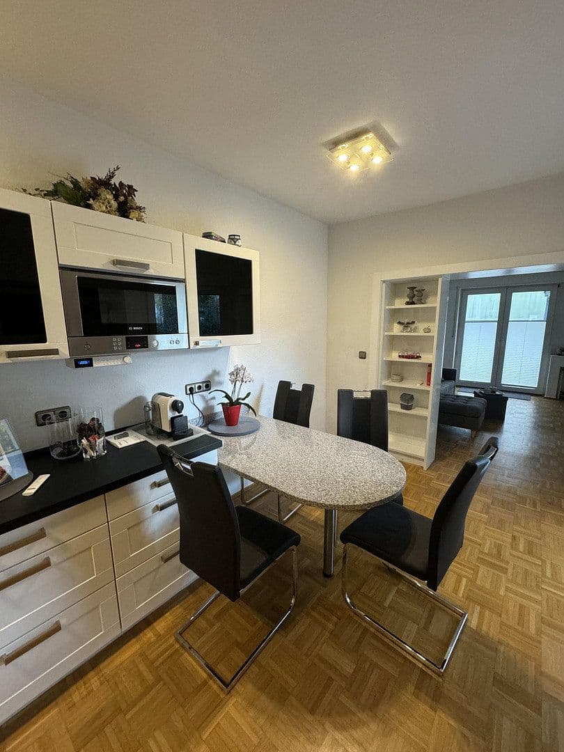 Pronájem bytu 2+kk 65 m², keplerstraße, Essen, Severní Porýní-Vestfálsko Pronájem bytu 2+kk 65 m², keplerstraße, Essen, Severní Porýní-Vestfálsko