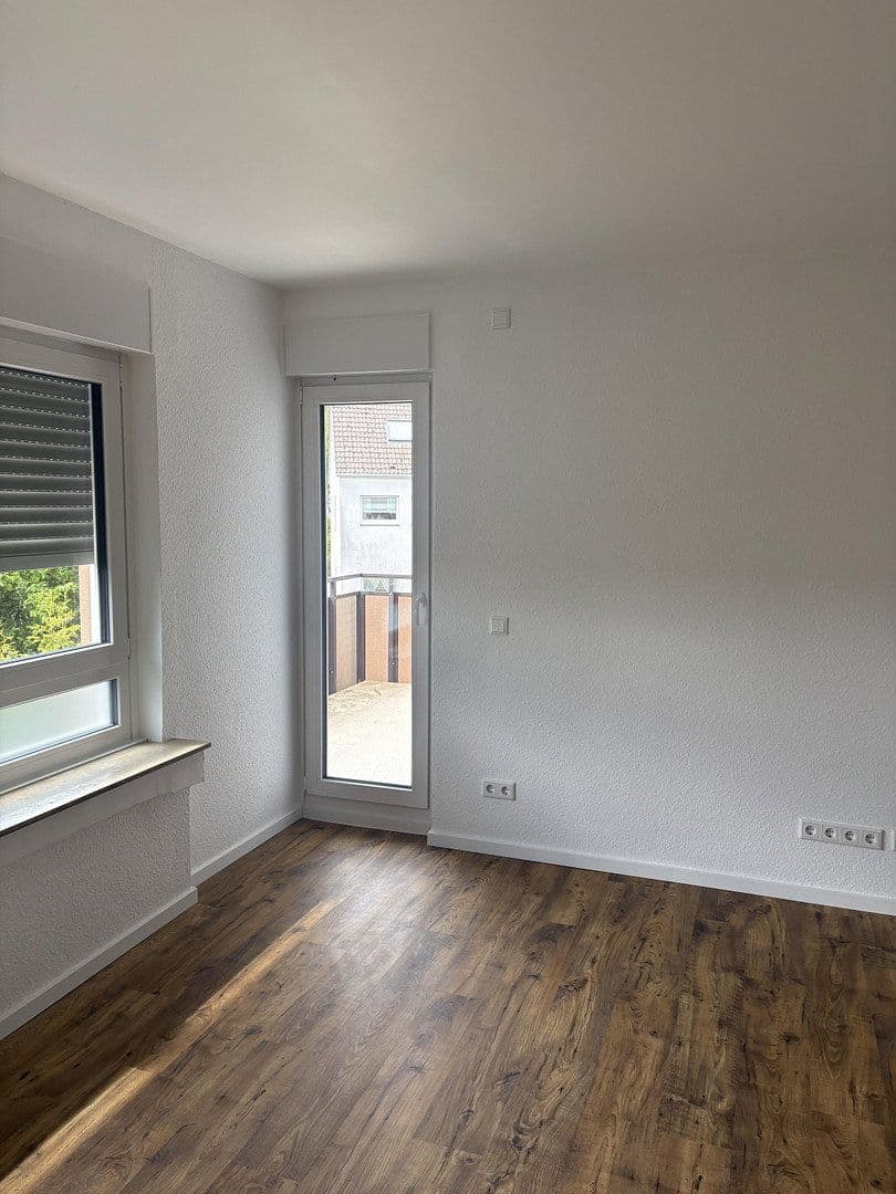 Pronájem bytu 3+1 80 m², Wuppertal, Severní Porýní-Vestfálsko Pronájem bytu 3+1 80 m², Wuppertal, Severní Porýní-Vestfálsko