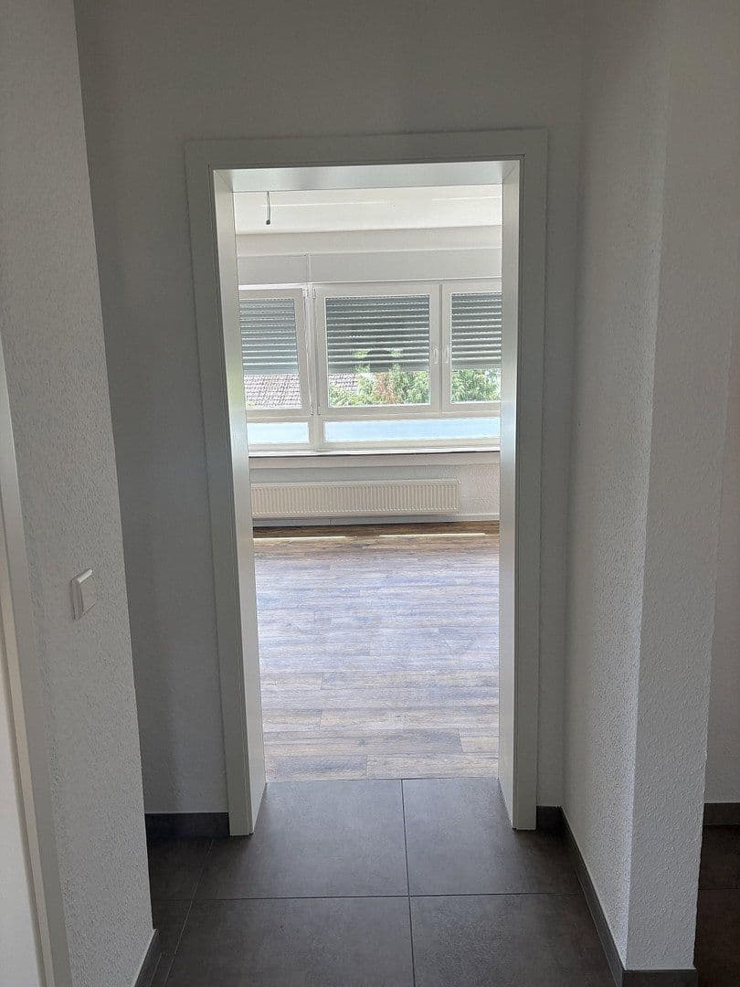 Pronájem bytu 3+1 80 m², Wuppertal, Severní Porýní-Vestfálsko Pronájem bytu 3+1 80 m², Wuppertal, Severní Porýní-Vestfálsko