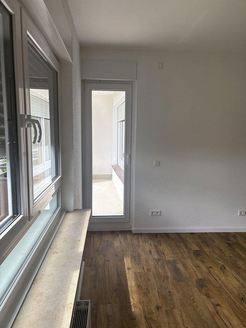 Pronájem bytu 3+1 80 m², Wuppertal, Severní Porýní-Vestfálsko Pronájem bytu 3+1 80 m², Wuppertal, Severní Porýní-Vestfálsko