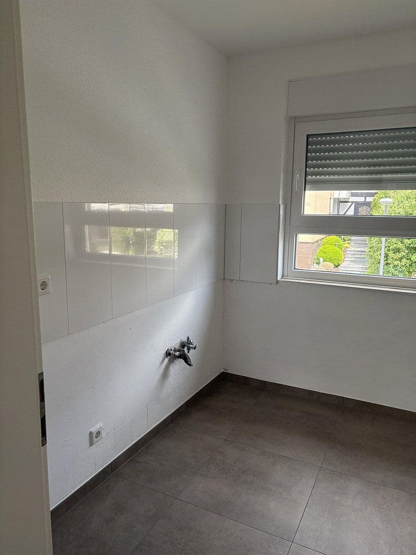 Pronájem bytu 3+1 80 m², Wuppertal, Severní Porýní-Vestfálsko Pronájem bytu 3+1 80 m², Wuppertal, Severní Porýní-Vestfálsko