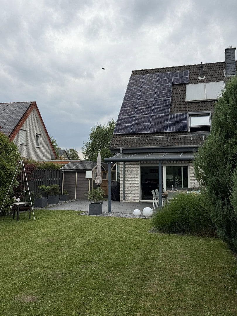 Prodej domu 124 m², pozemek 360 m², Herford, Severní Porýní-Vestfálsko Prodej domu 124 m², pozemek 360 m², Herford, Severní Porýní-Vestfálsko