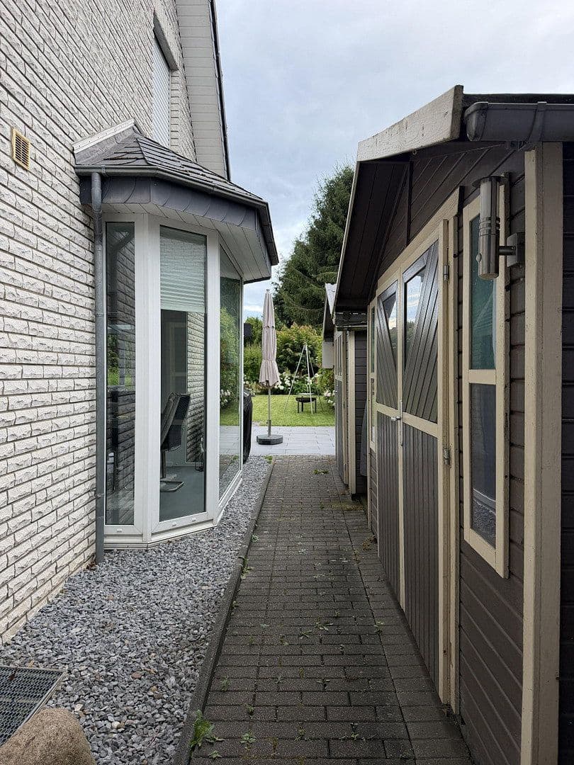 Prodej domu 124 m², pozemek 360 m², Herford, Severní Porýní-Vestfálsko Prodej domu 124 m², pozemek 360 m², Herford, Severní Porýní-Vestfálsko