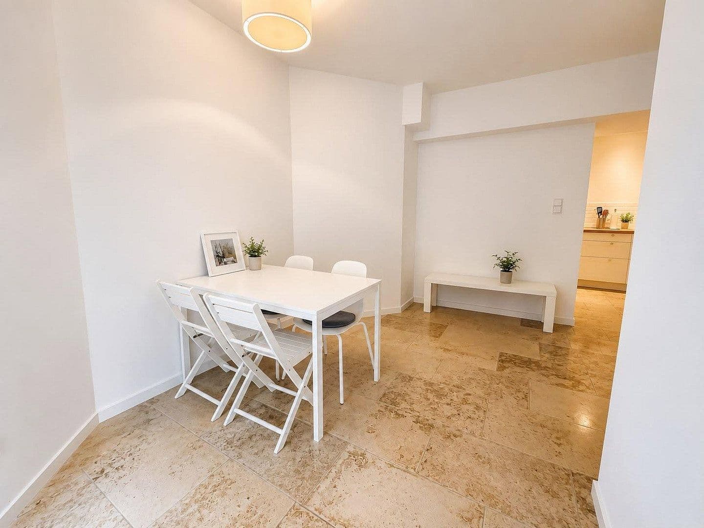 Pronájem bytu 1+1 80 m², Uferstraße 29, Köln, Severní Porýní-Vestfálsko Pronájem bytu 1+1 80 m², Uferstraße 29, Köln, Severní Porýní-Vestfálsko