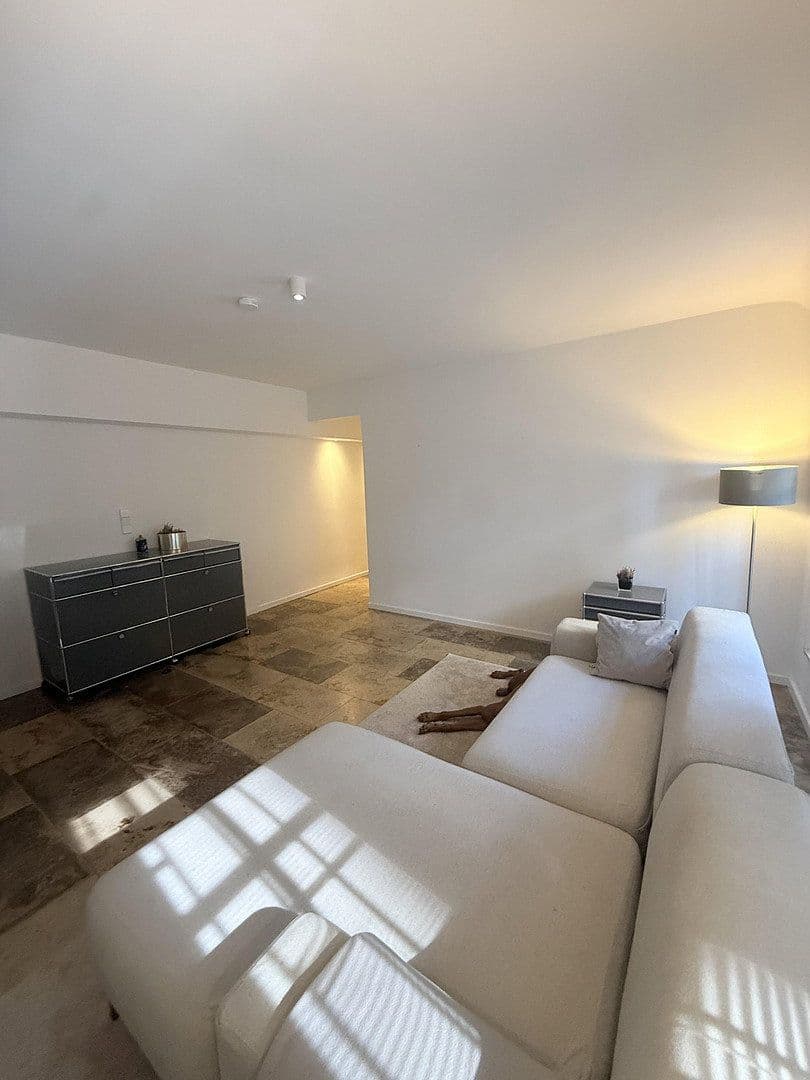 Pronájem bytu 1+1 80 m², Uferstraße 29, Köln, Severní Porýní-Vestfálsko Pronájem bytu 1+1 80 m², Uferstraße 29, Köln, Severní Porýní-Vestfálsko