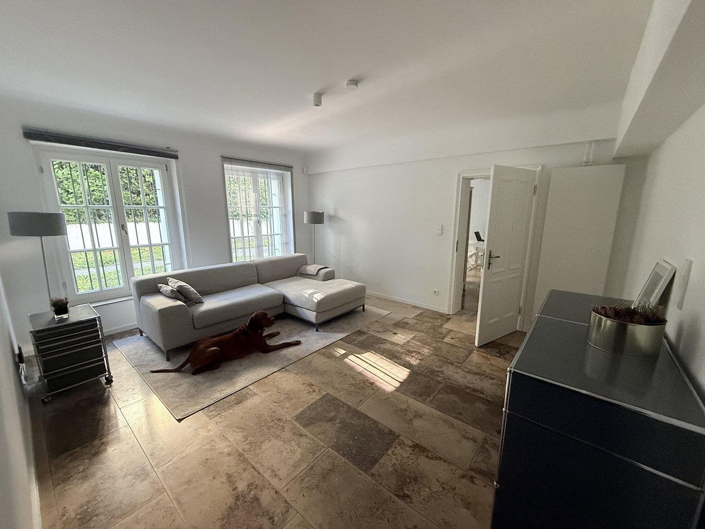 Pronájem bytu 1+1 80 m², Uferstraße 29, Köln, Severní Porýní-Vestfálsko Pronájem bytu 1+1 80 m², Uferstraße 29, Köln, Severní Porýní-Vestfálsko
