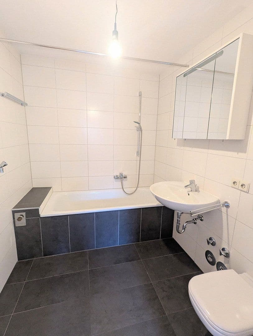 Prodej bytu 3+1 56 m², Am Bähnle 2, Bad Friedrichshall, Bádensko-Württembersko Prodej bytu 3+1 56 m², Am Bähnle 2, Bad Friedrichshall, Bádensko-Württembersko